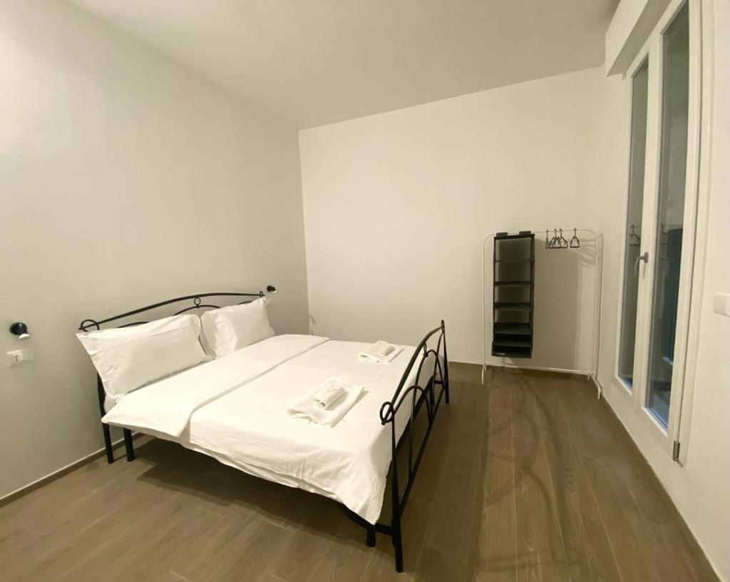 Farolfi Apartments Galliera Болонья Экстерьер фото